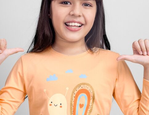 Orange t-shirt for Girl Graphic Print Regular length Round neck Long sleeves