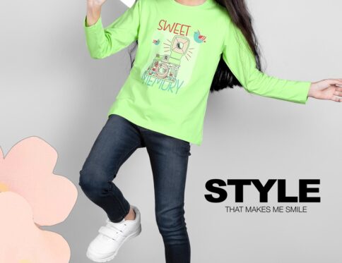 Green t-shirt for girls Graphic Printed Regular length Round neck Long sleeves Knitted Size & Regular Fit