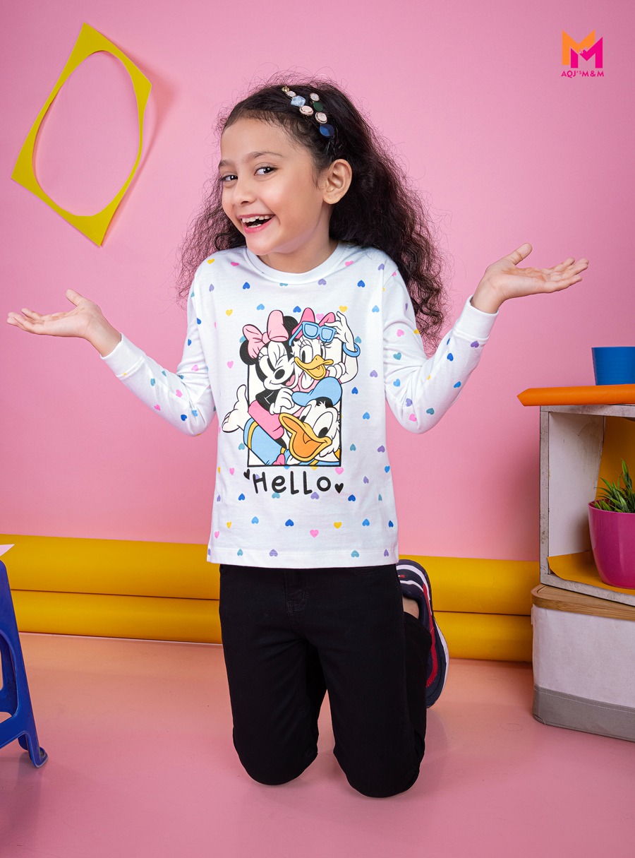 White Color Cotton Knit Regular Fit Minnie & Friends Heart Printed Regular Length Round Neck Full Sleeve