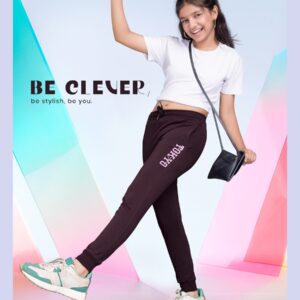 Wine colour solid regular-fit joggers, track pant has an elasticated waistband with printed, 2 pockets and cuffed hems