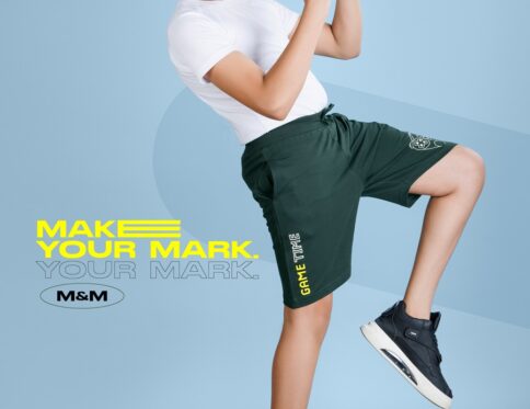 Green solid mid-rice regular-fit shorts cotton looper has an elasticated waistband with dusty colour, 2 pockets